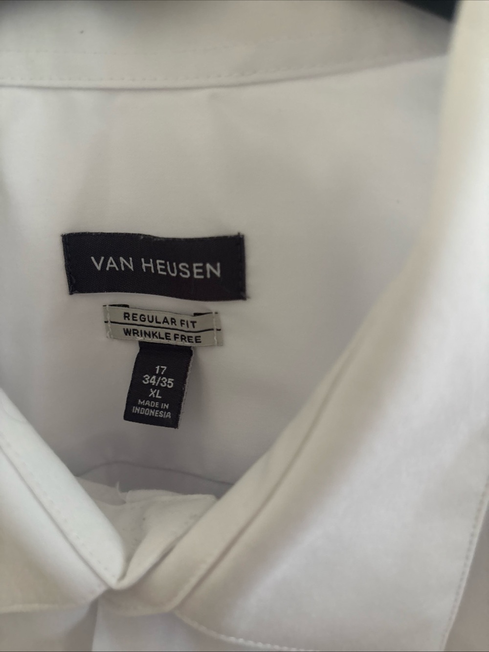 Men's Van Heusen White Dress Shirts Regular Fit Wrinkle Free Lot of 5 Size 17 - Picture 6 of 7